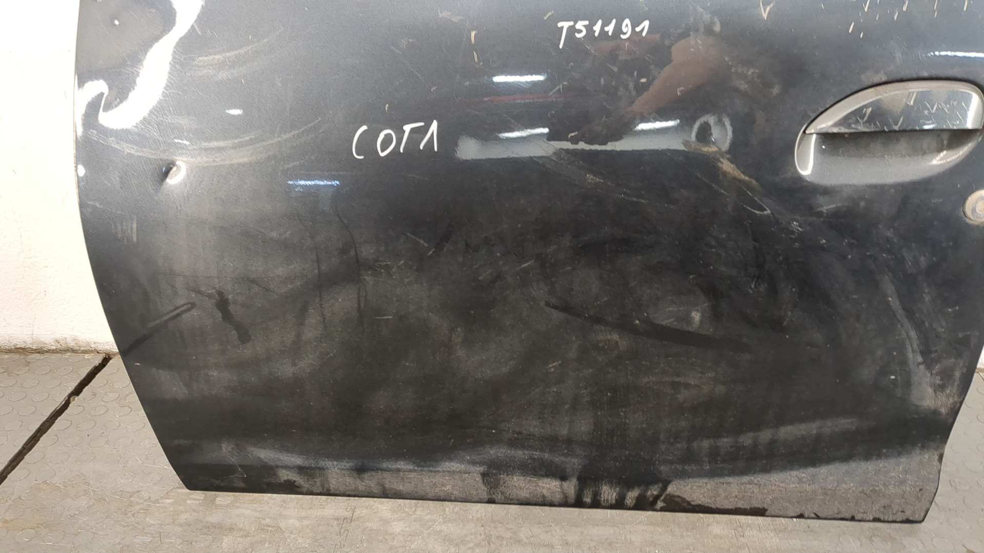 Дверь передняя левая