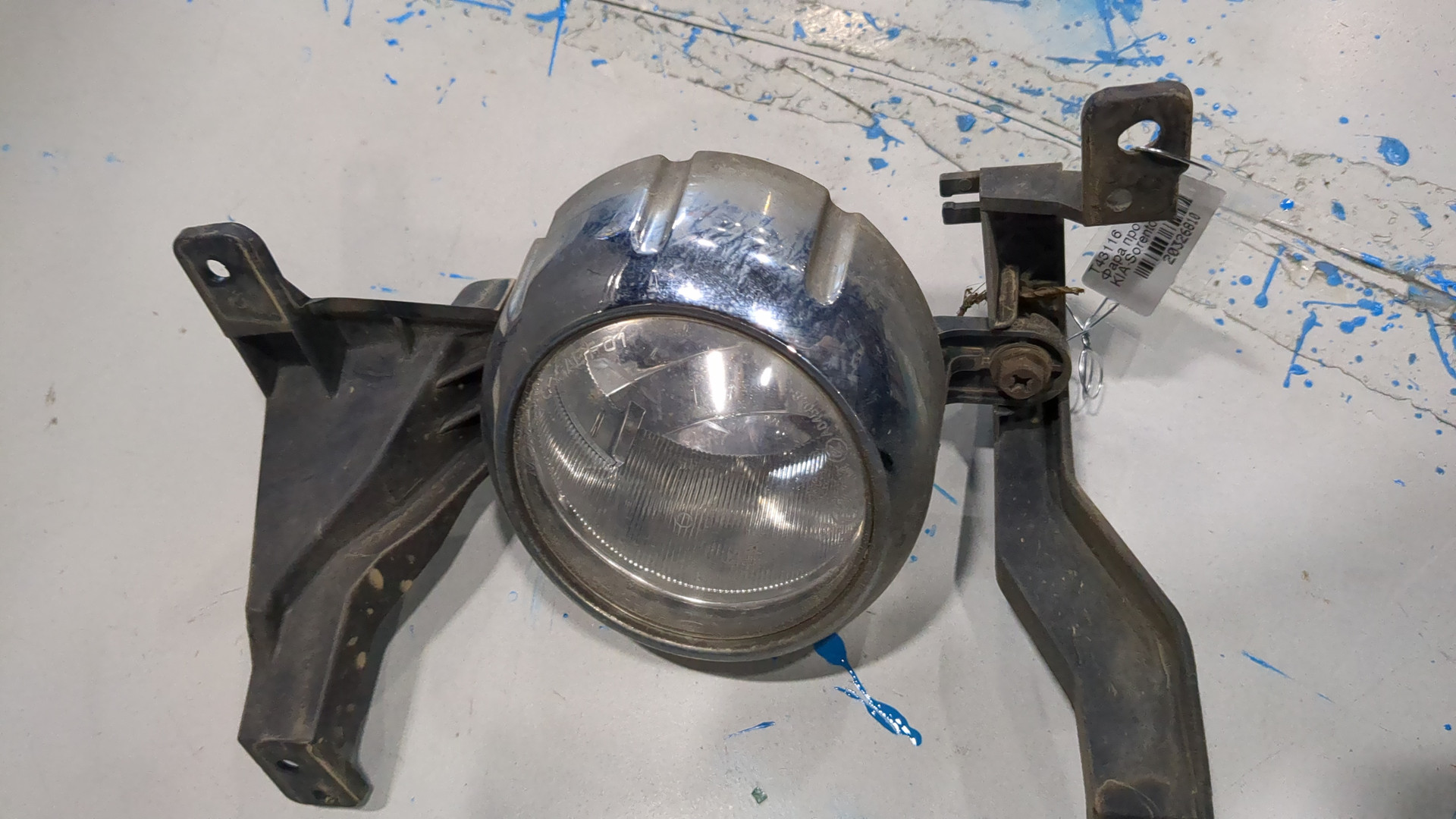 Фара противотуманная левая