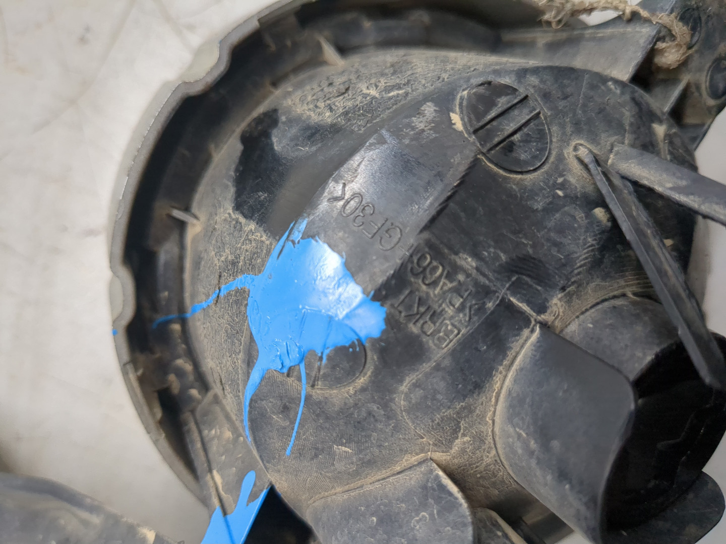 Фара противотуманная левая