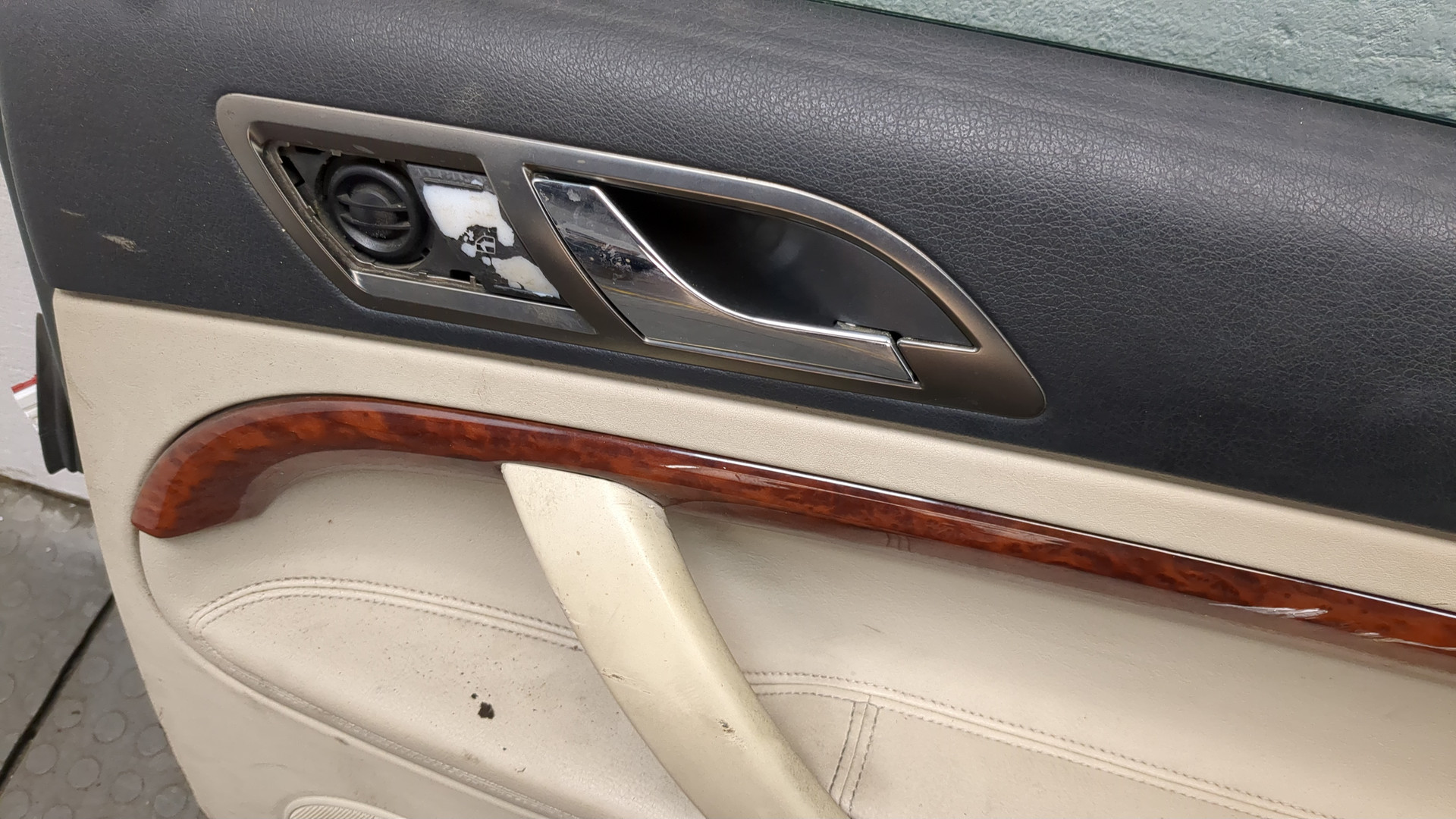 Дверь задняя правая