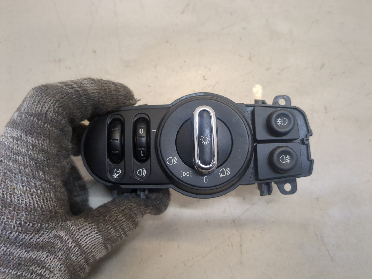 Переключатель света фар