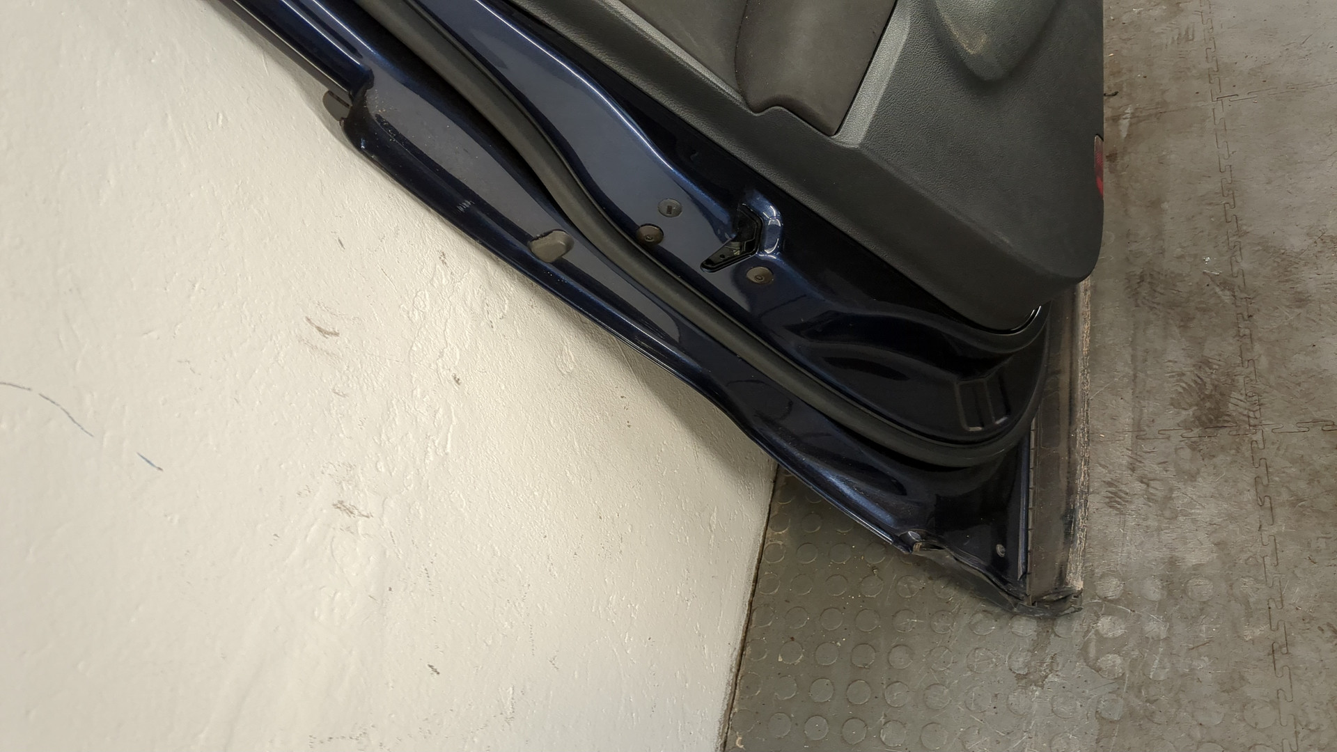 Дверь передняя левая