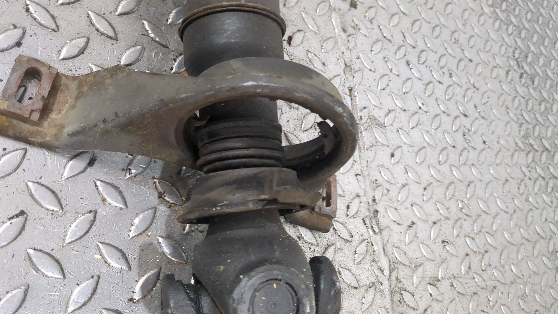 Вал карданный задний