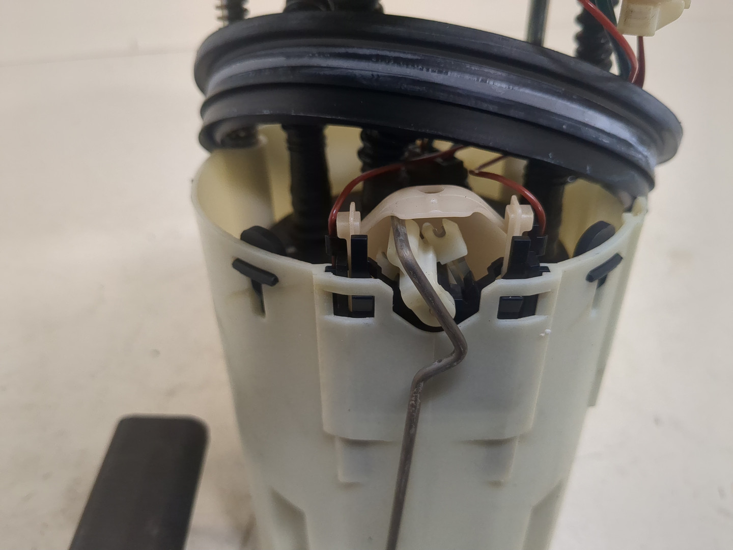 Насос топливный электрический