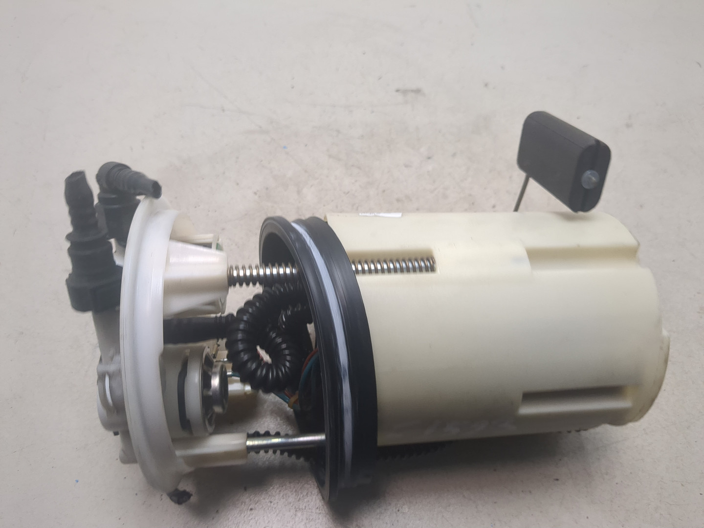 Насос топливный электрический