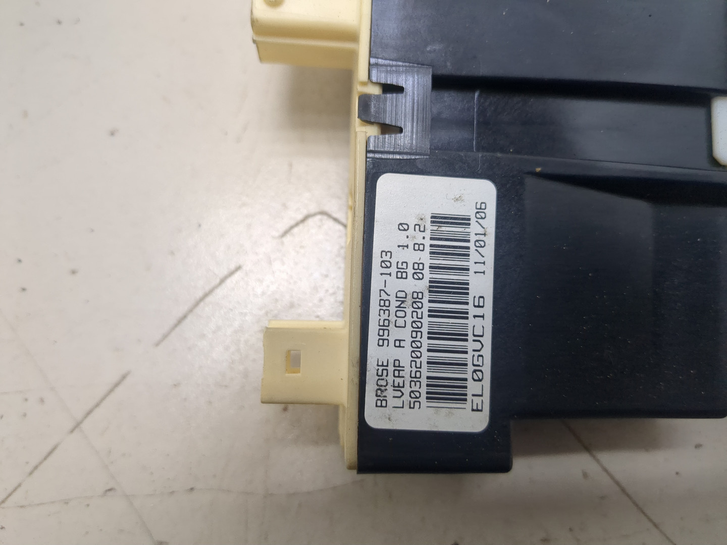 Стеклоподъемник электр. передний правый