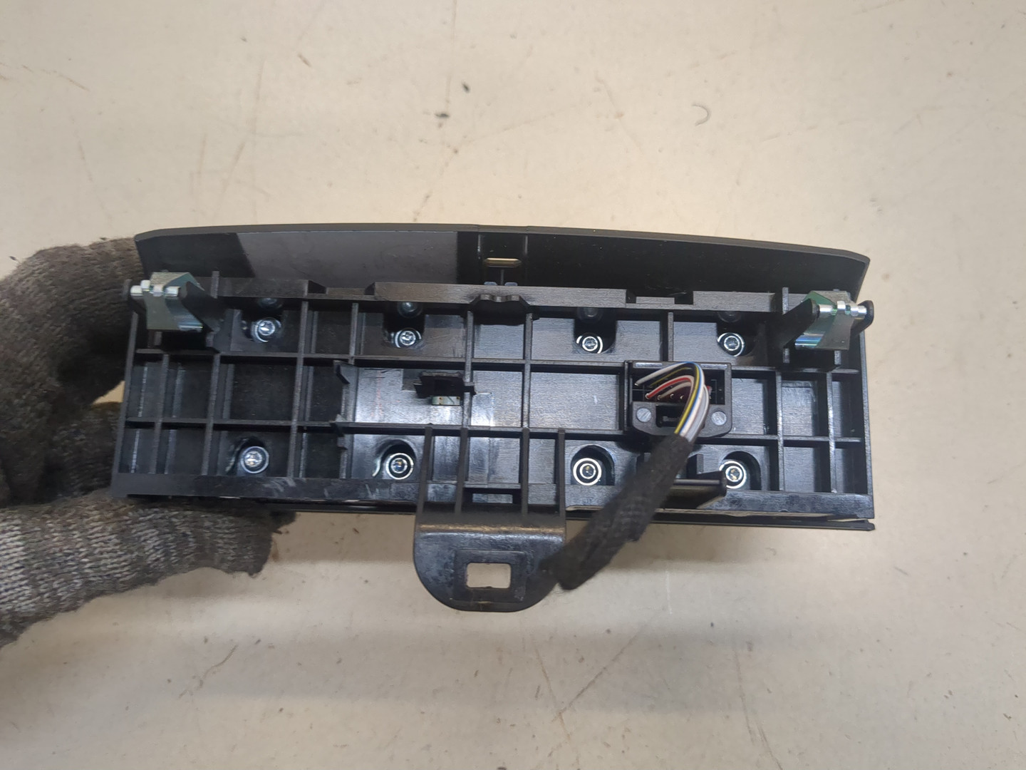 Кнопка запуска двигателя