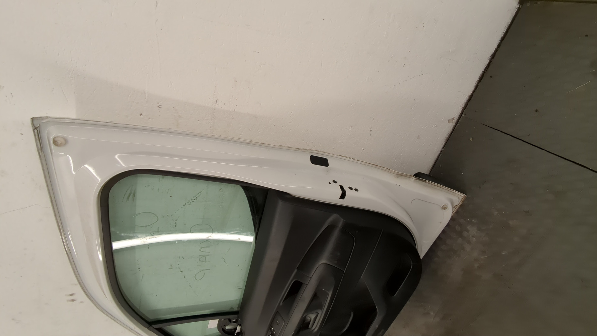 Дверь передняя правая