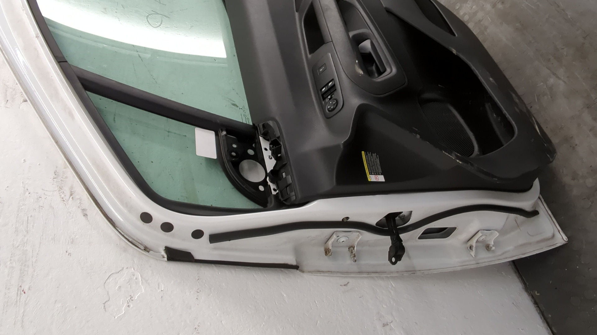 Дверь передняя правая