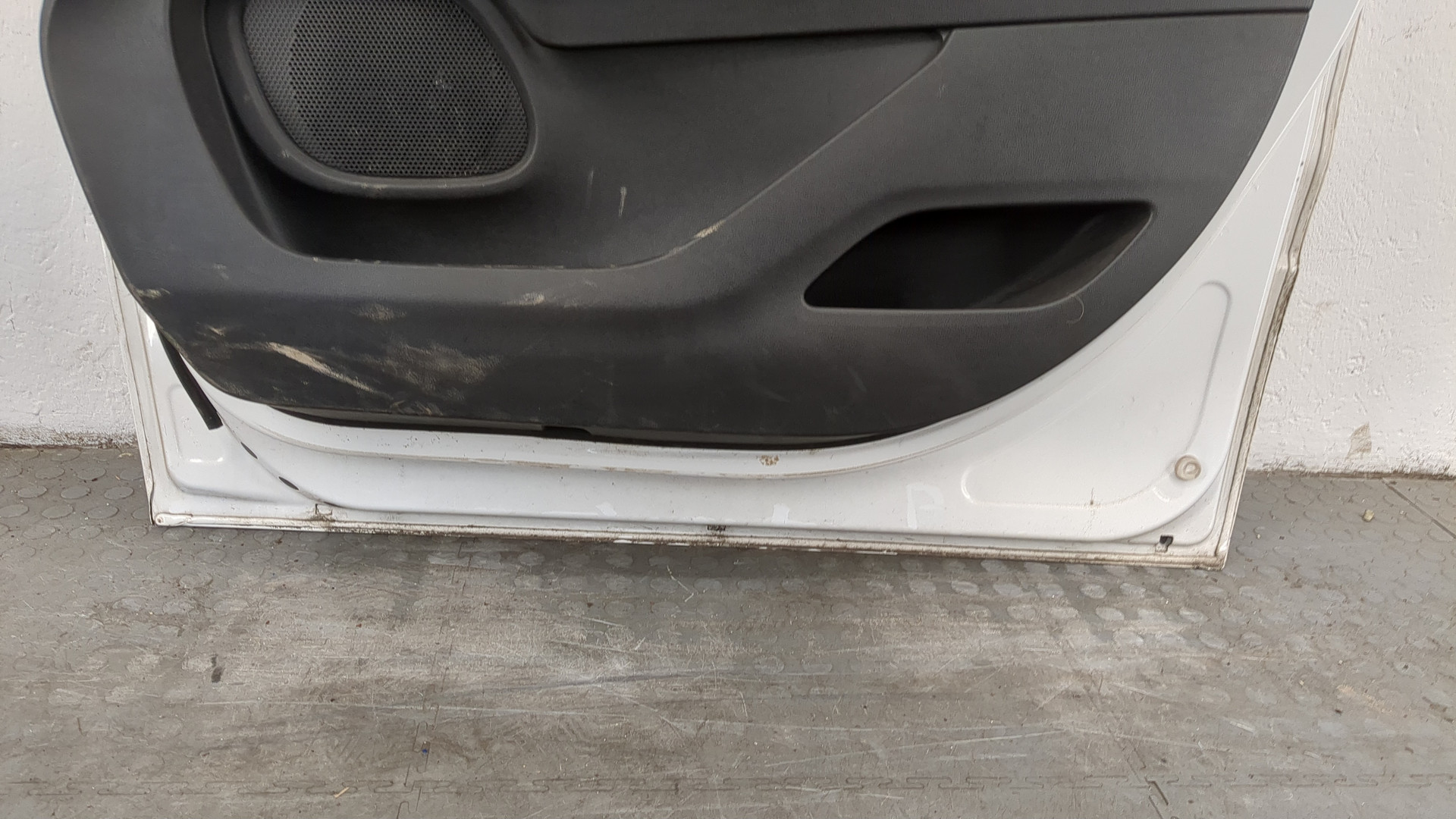 Дверь передняя правая