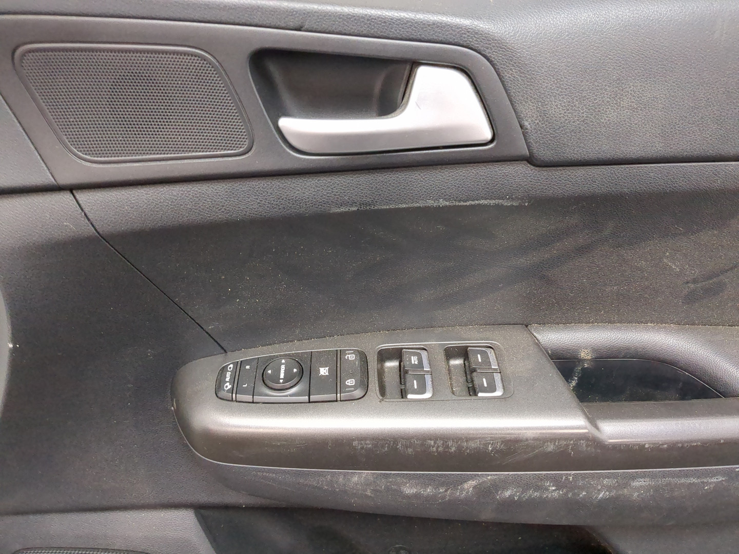 Дверь передняя правая