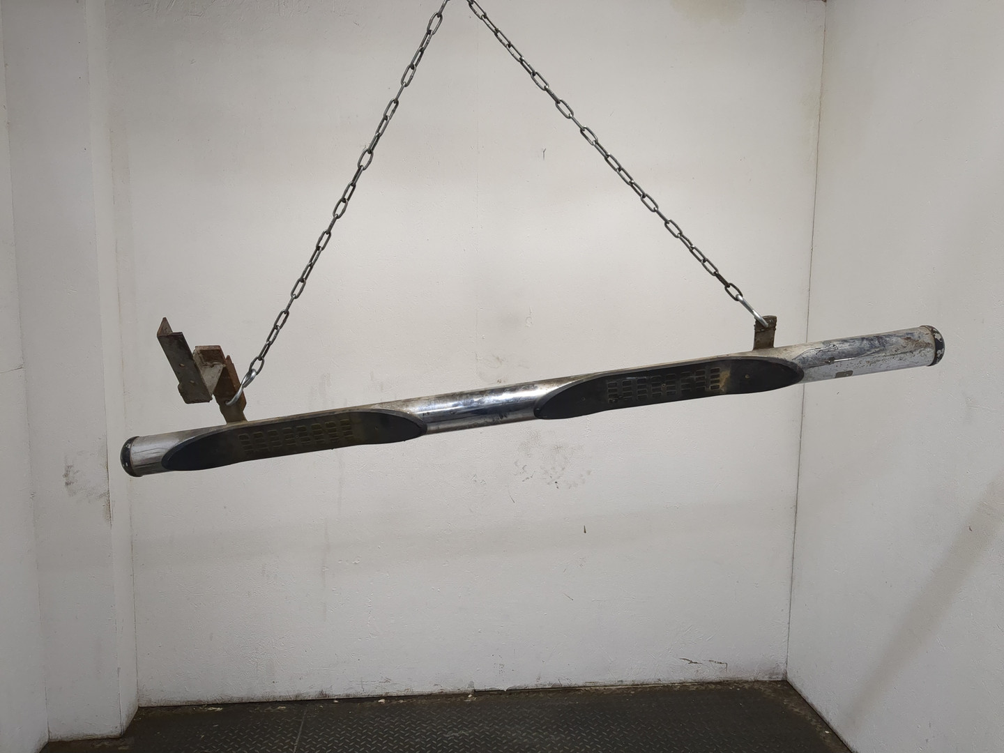 Подножка левая