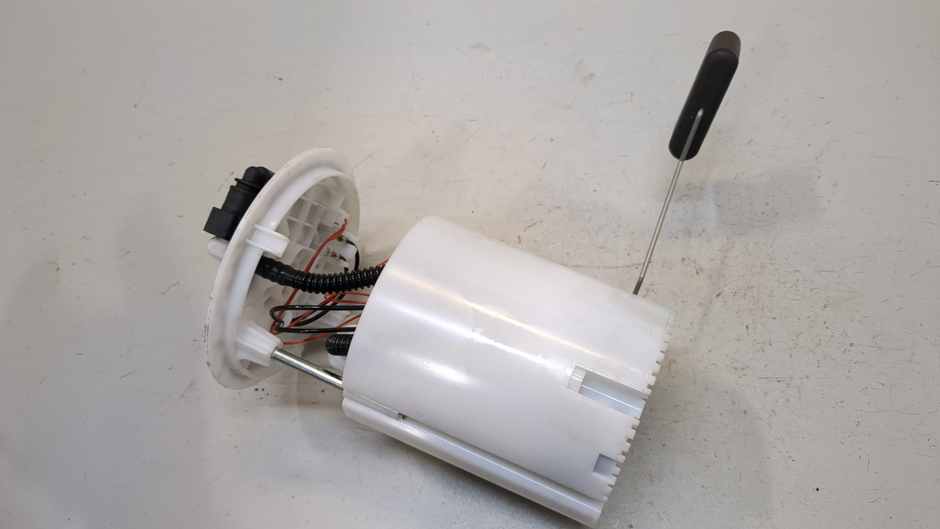 Насос топливный электрический