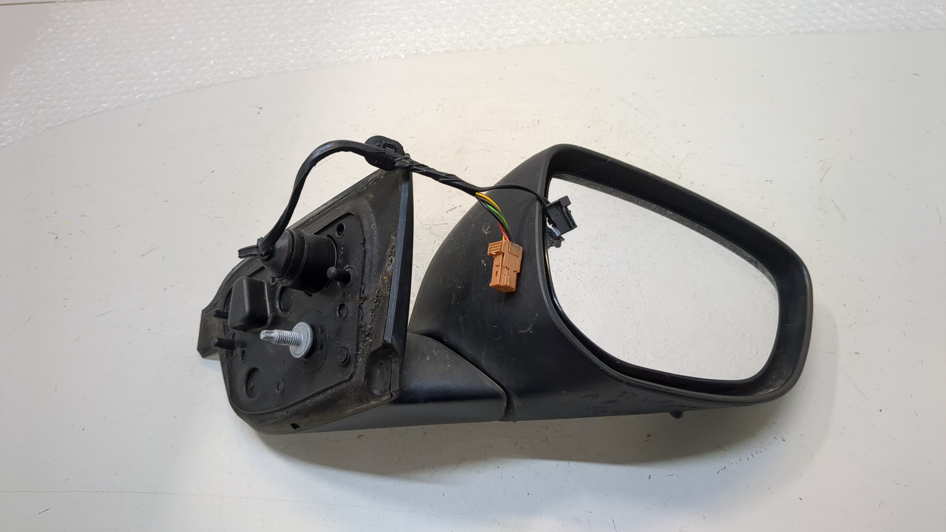 Зеркало правое электрическое