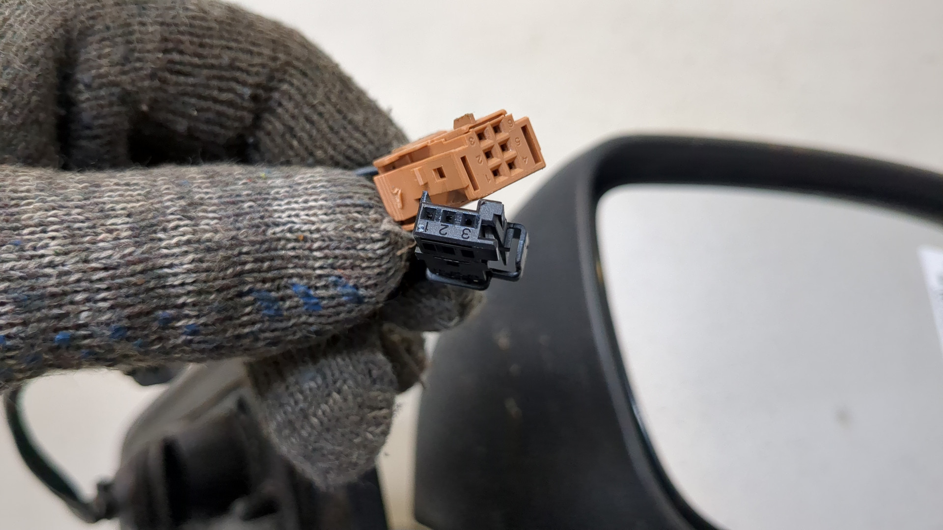 Зеркало правое электрическое