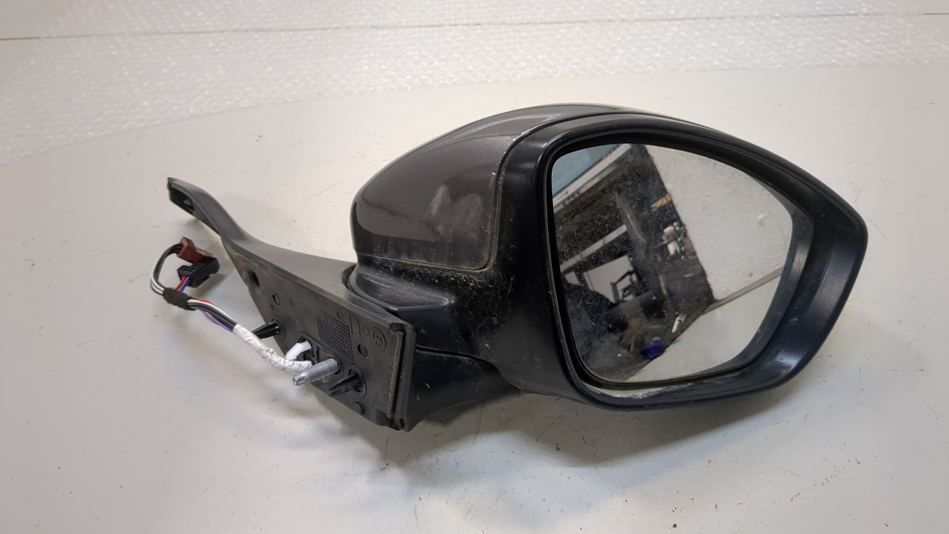 Зеркало правое электрическое