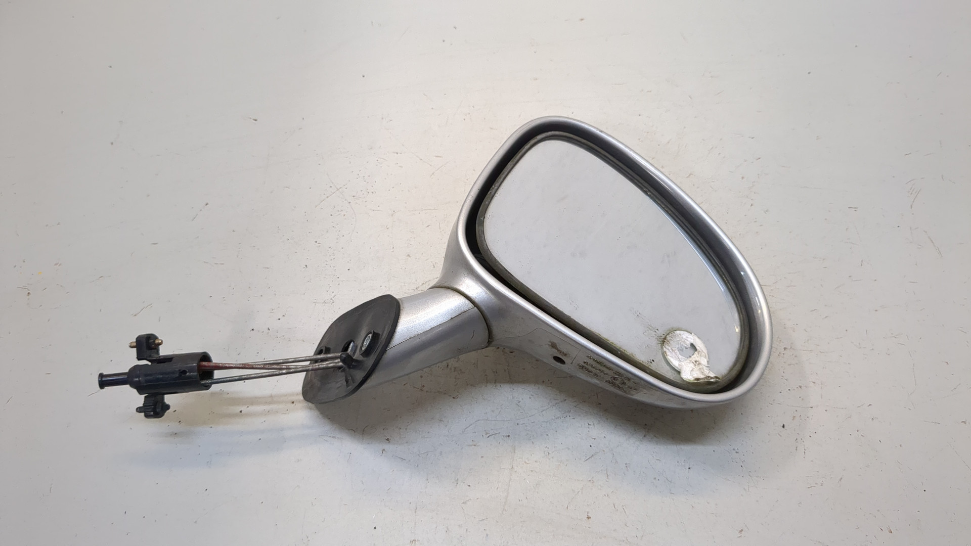 Зеркало правое электрическое