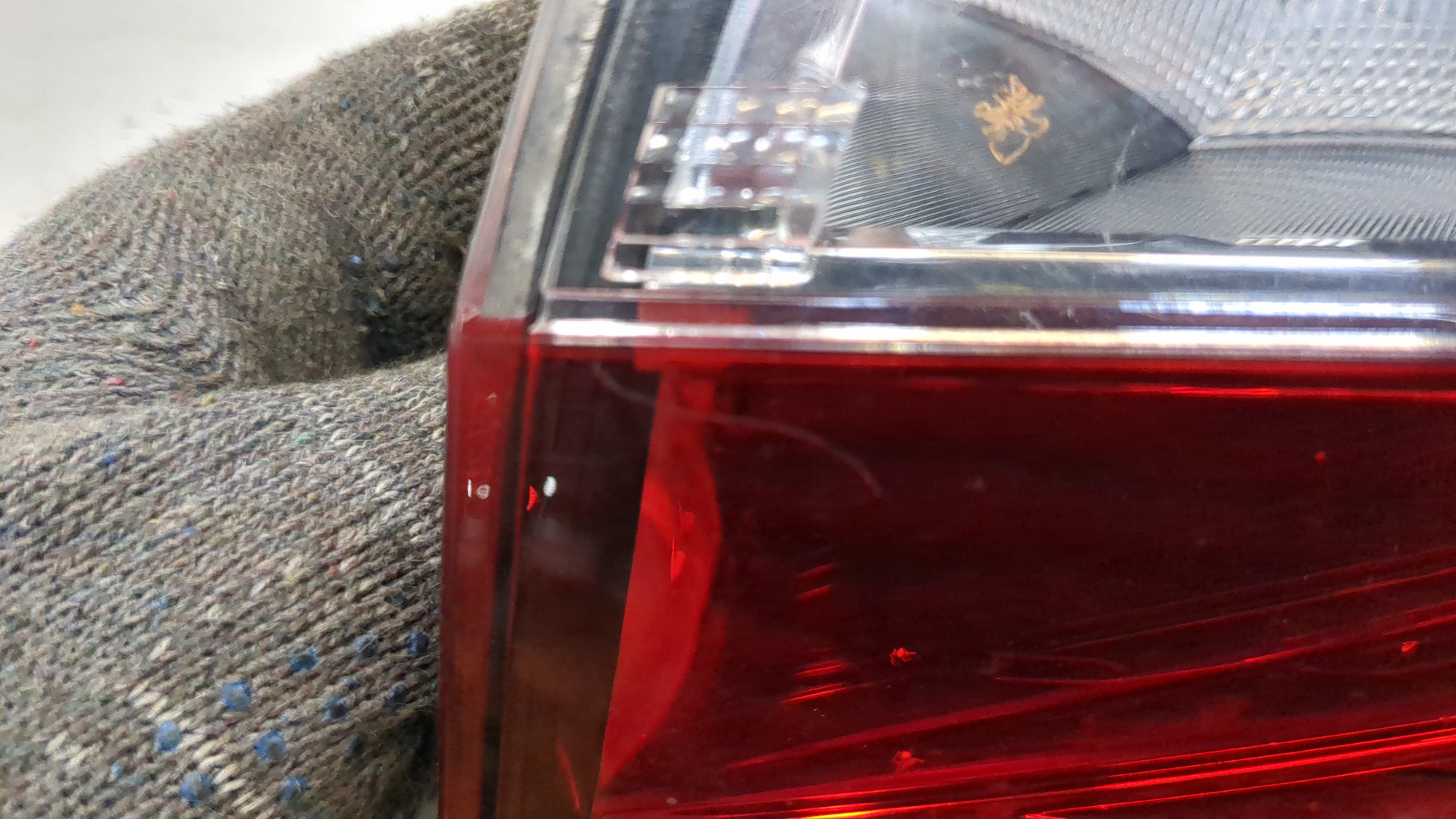 Фонарь задний правый