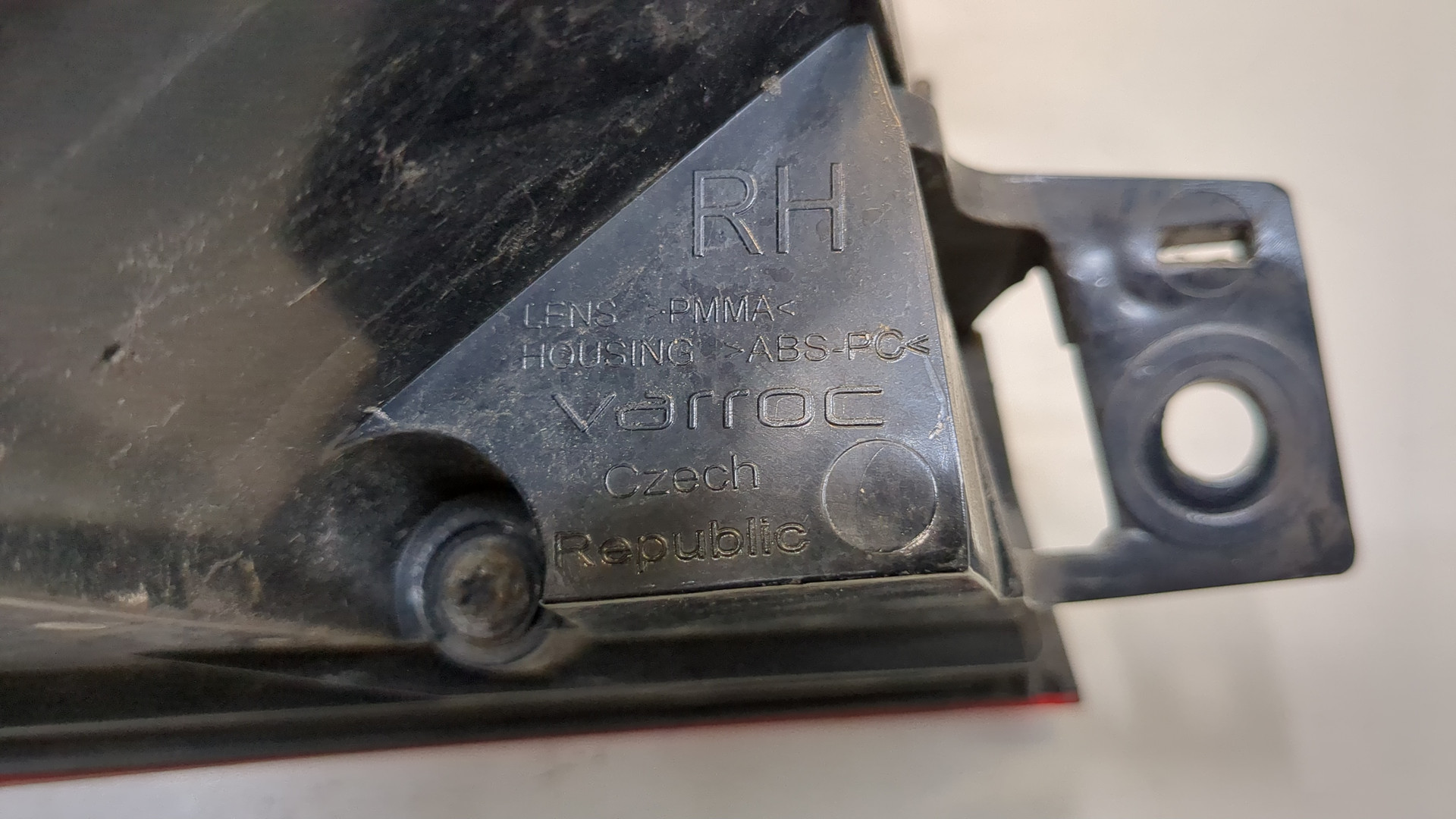 Фонарь задний правый