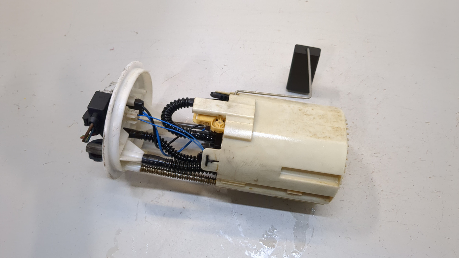 Насос топливный электрический