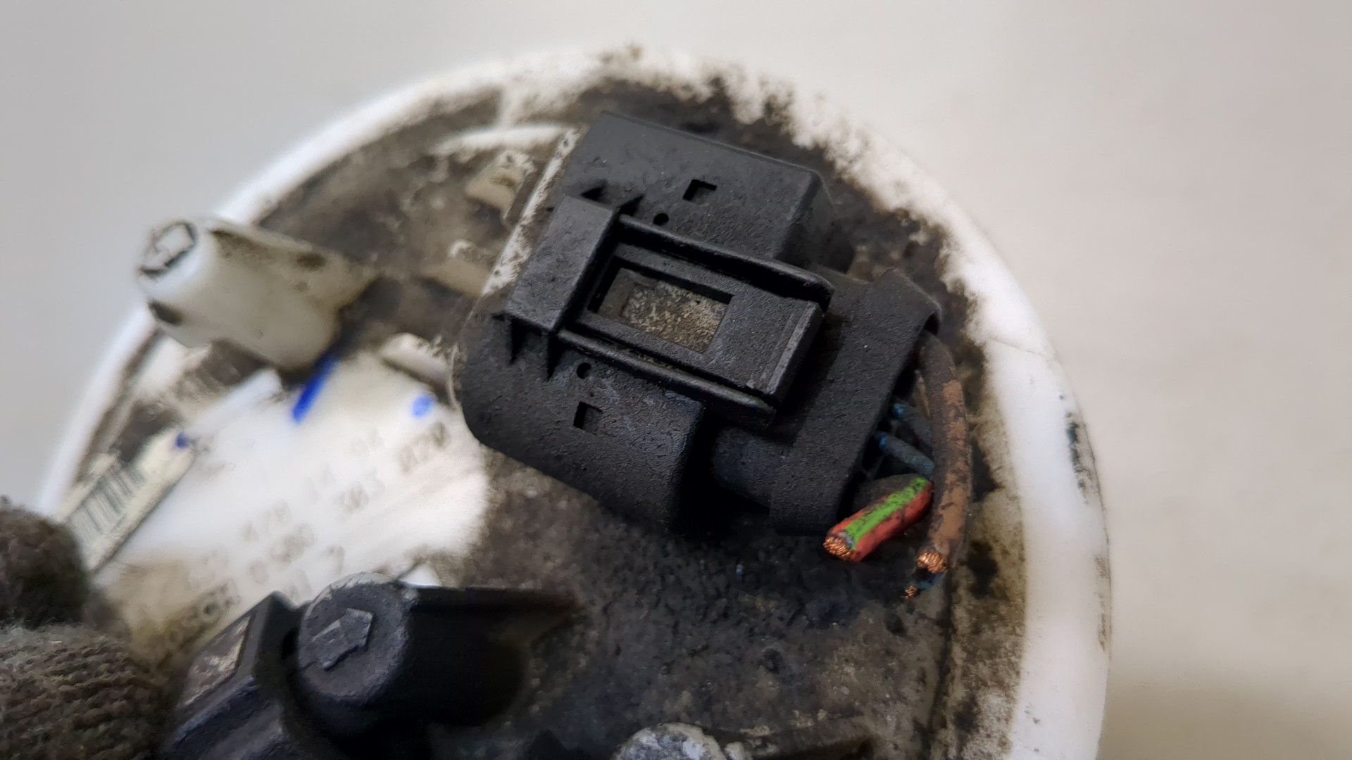 Насос топливный электрический