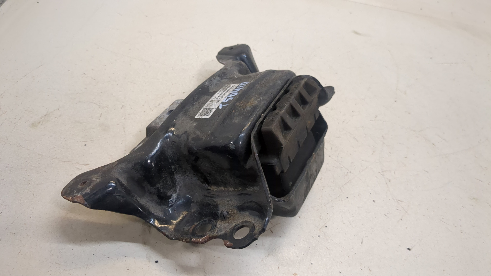 Опора двигателя