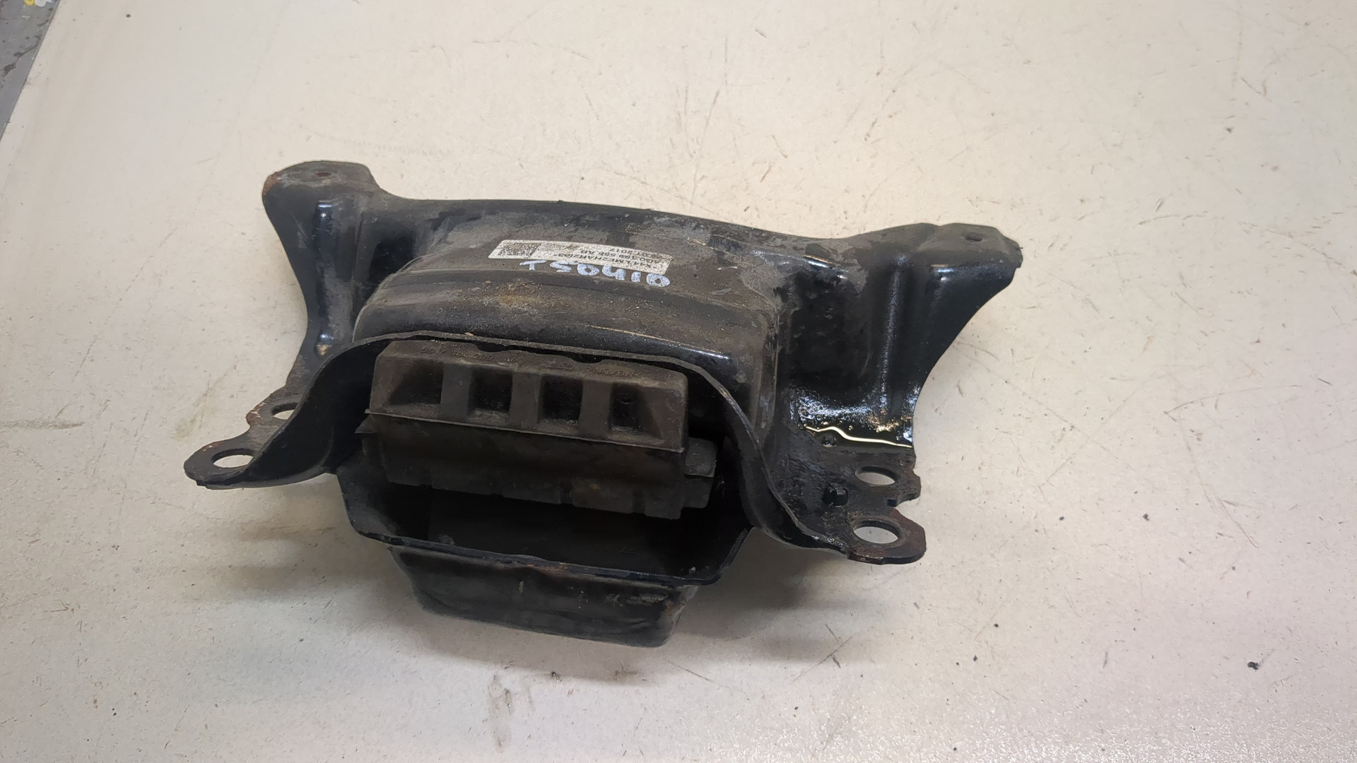 Опора двигателя