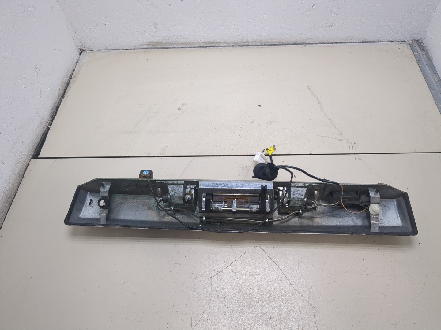 Фонарь подсветки номера