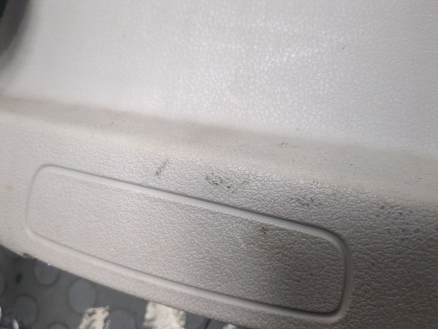 Обшивка двери багажника