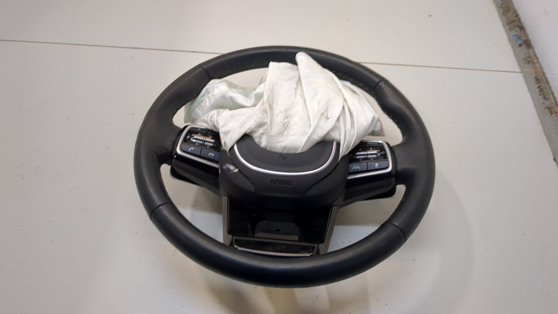 Рулевое колесо (руль)