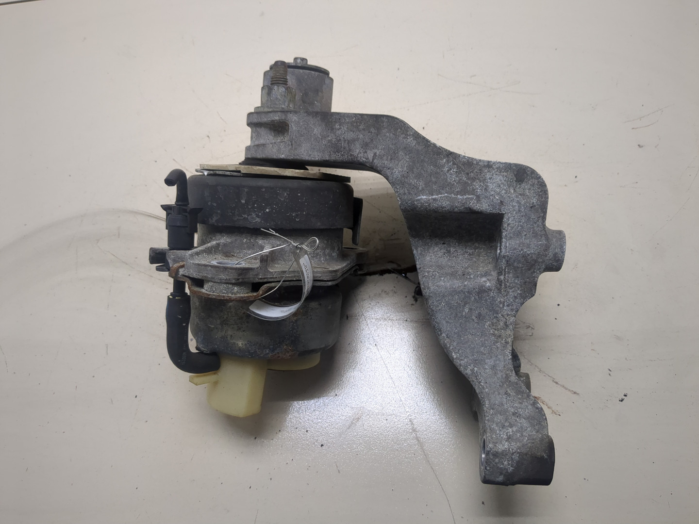 Опора двигателя