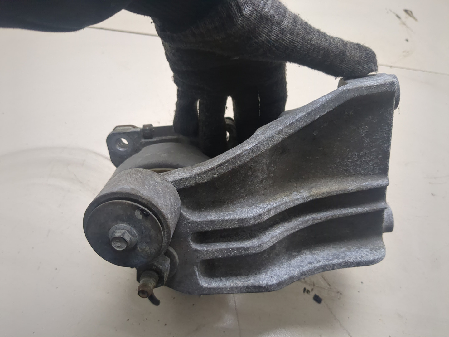 Опора двигателя