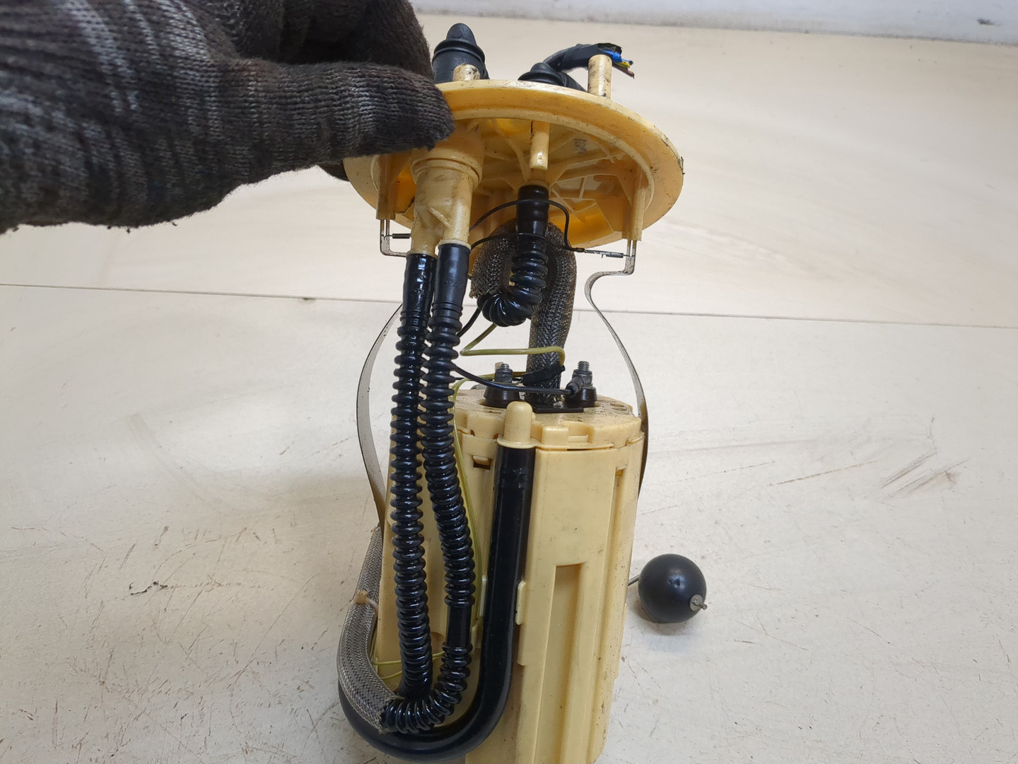 Насос топливный электрический