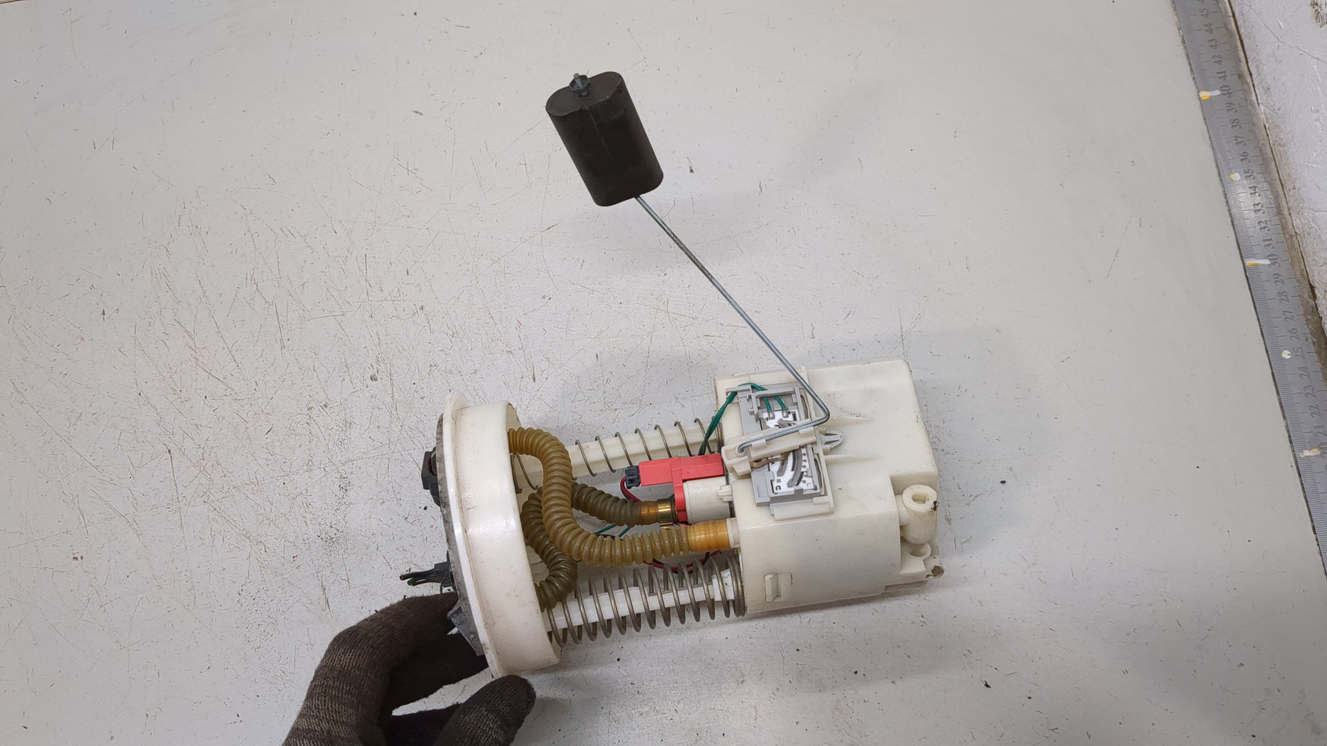 Насос топливный электрический