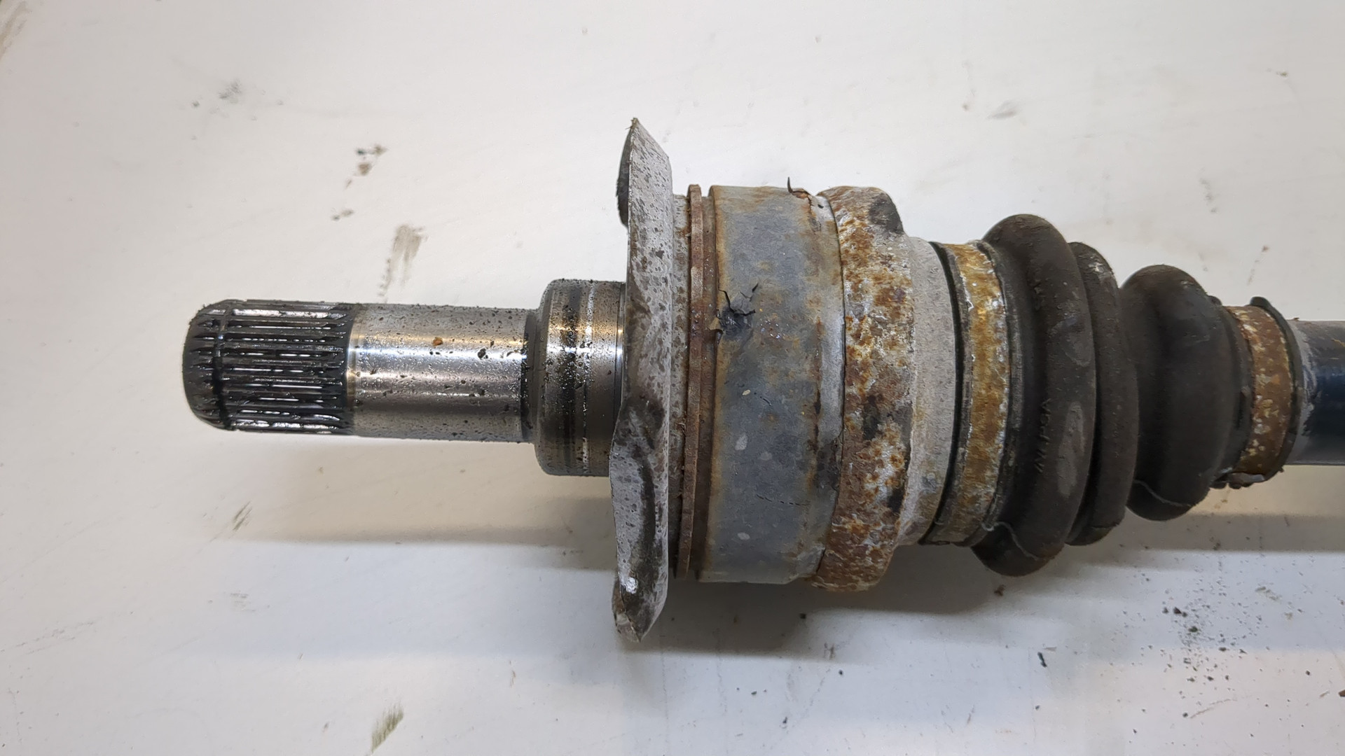 Полуось задняя правая