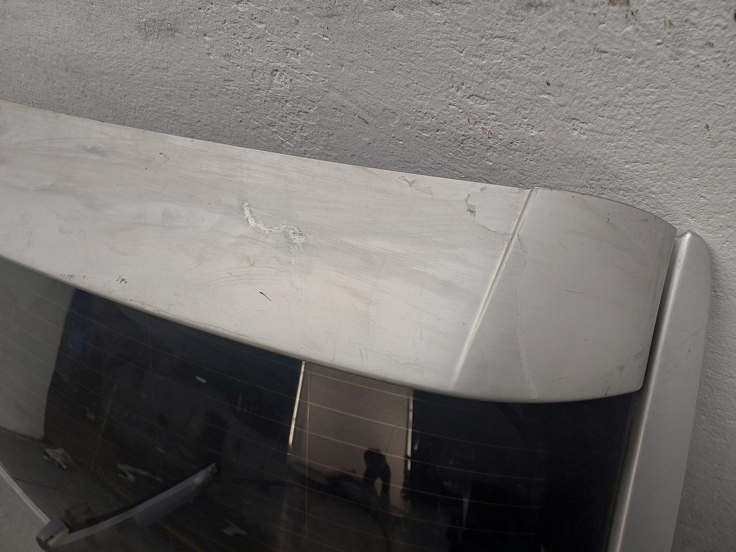 Дверь багажника