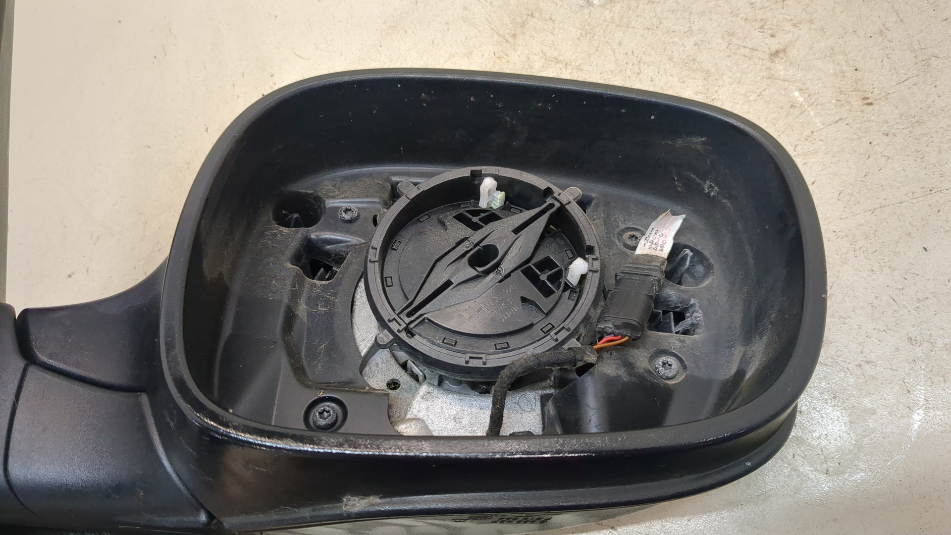 Зеркало правое электрическое