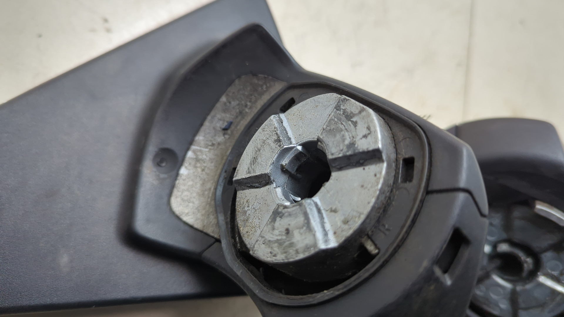 Зеркало правое электрическое