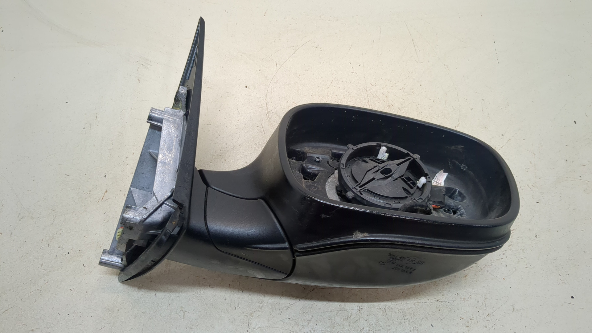 Зеркало правое электрическое