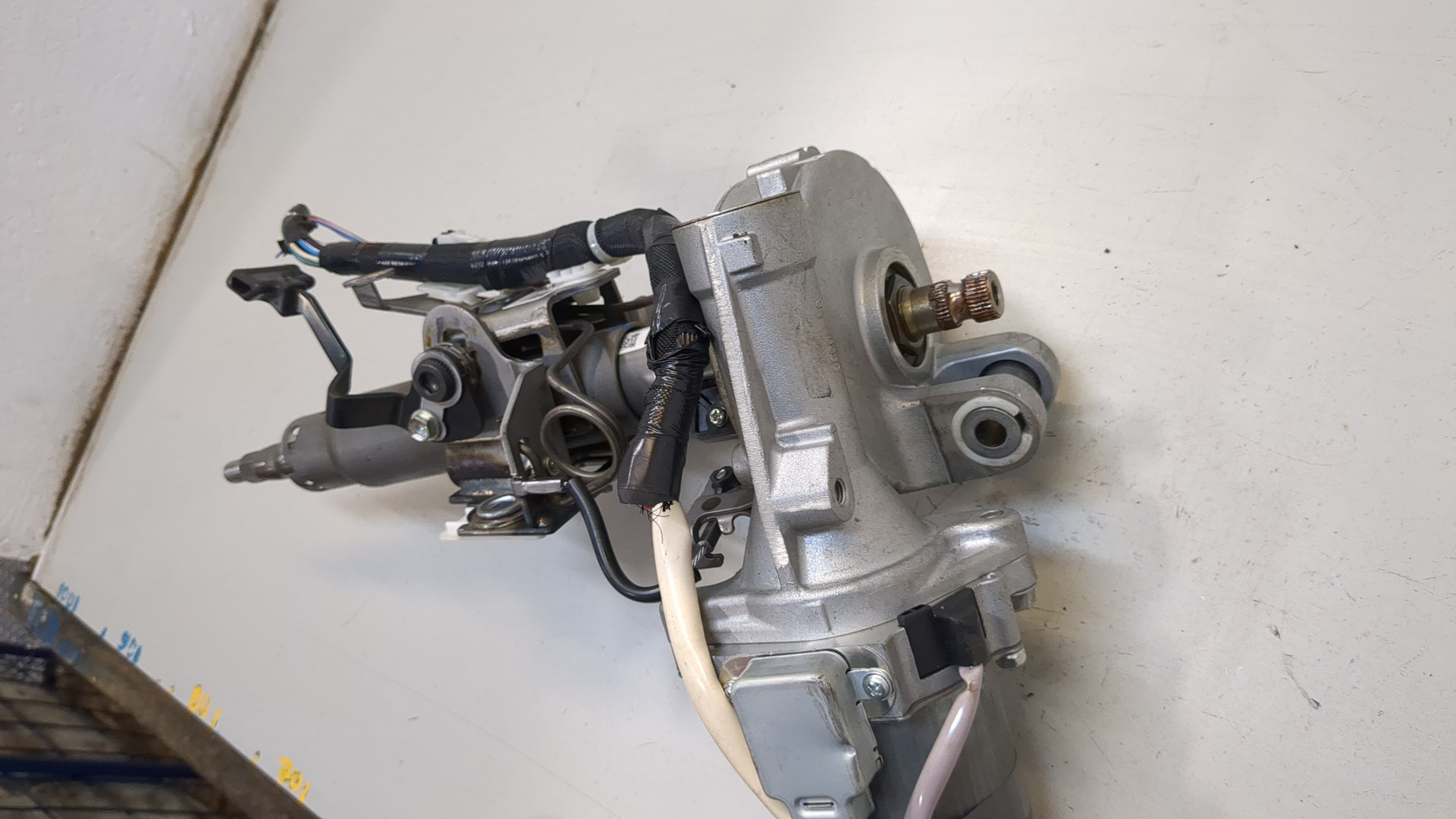 Серводвигатель рулевой рейки