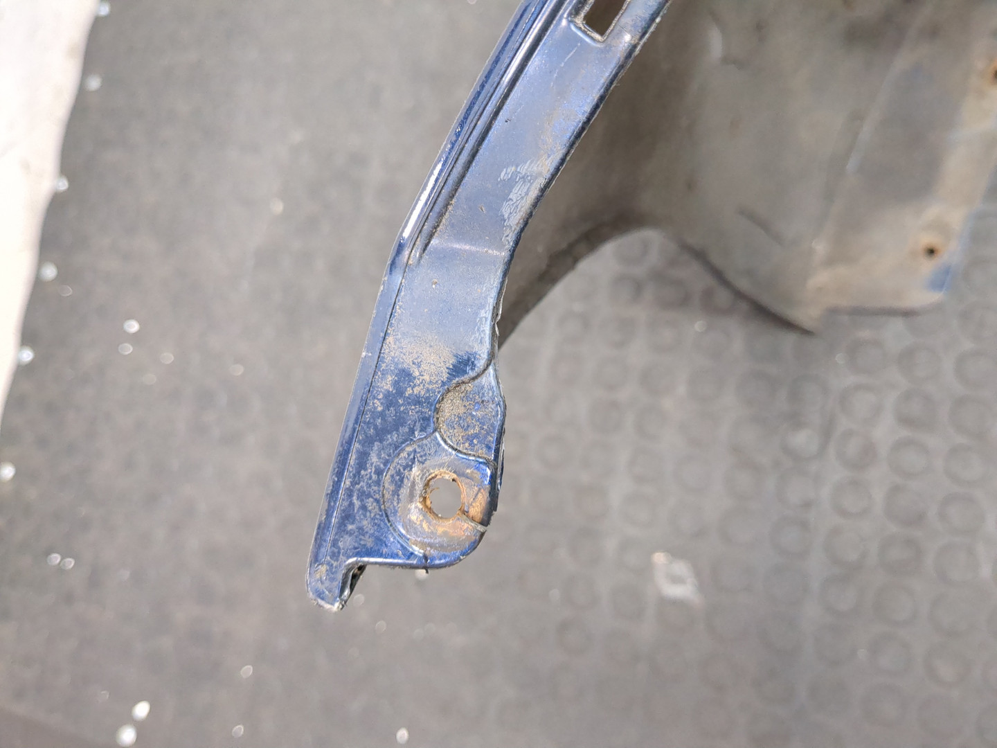 Бампер передний