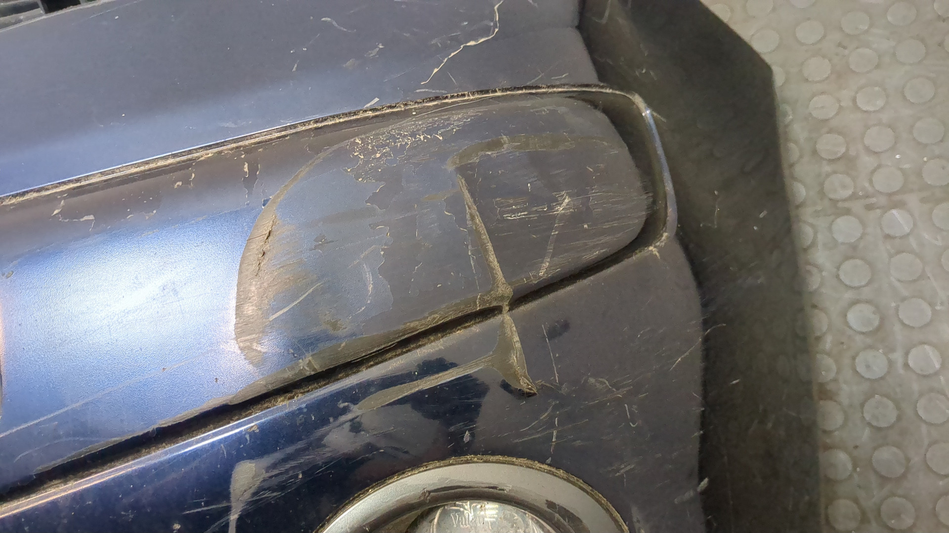 Бампер передний