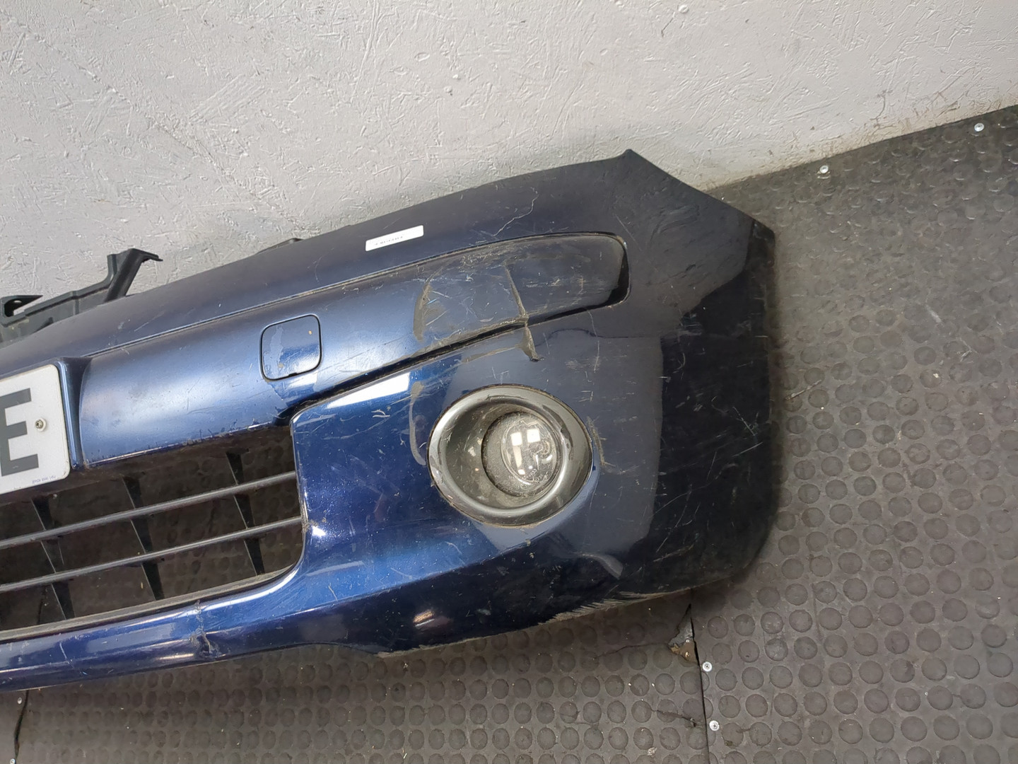 Бампер передний