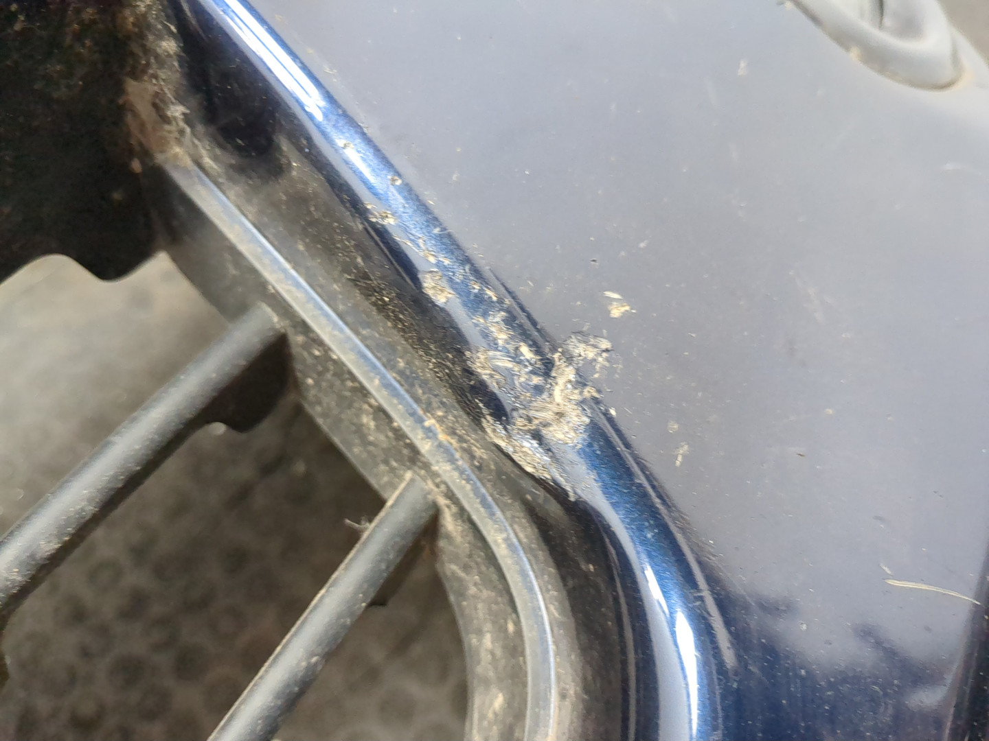 Бампер передний