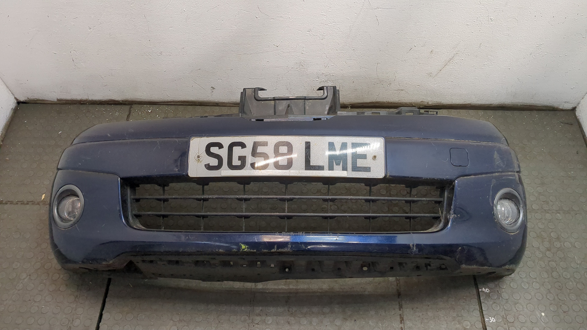 Бампер передний