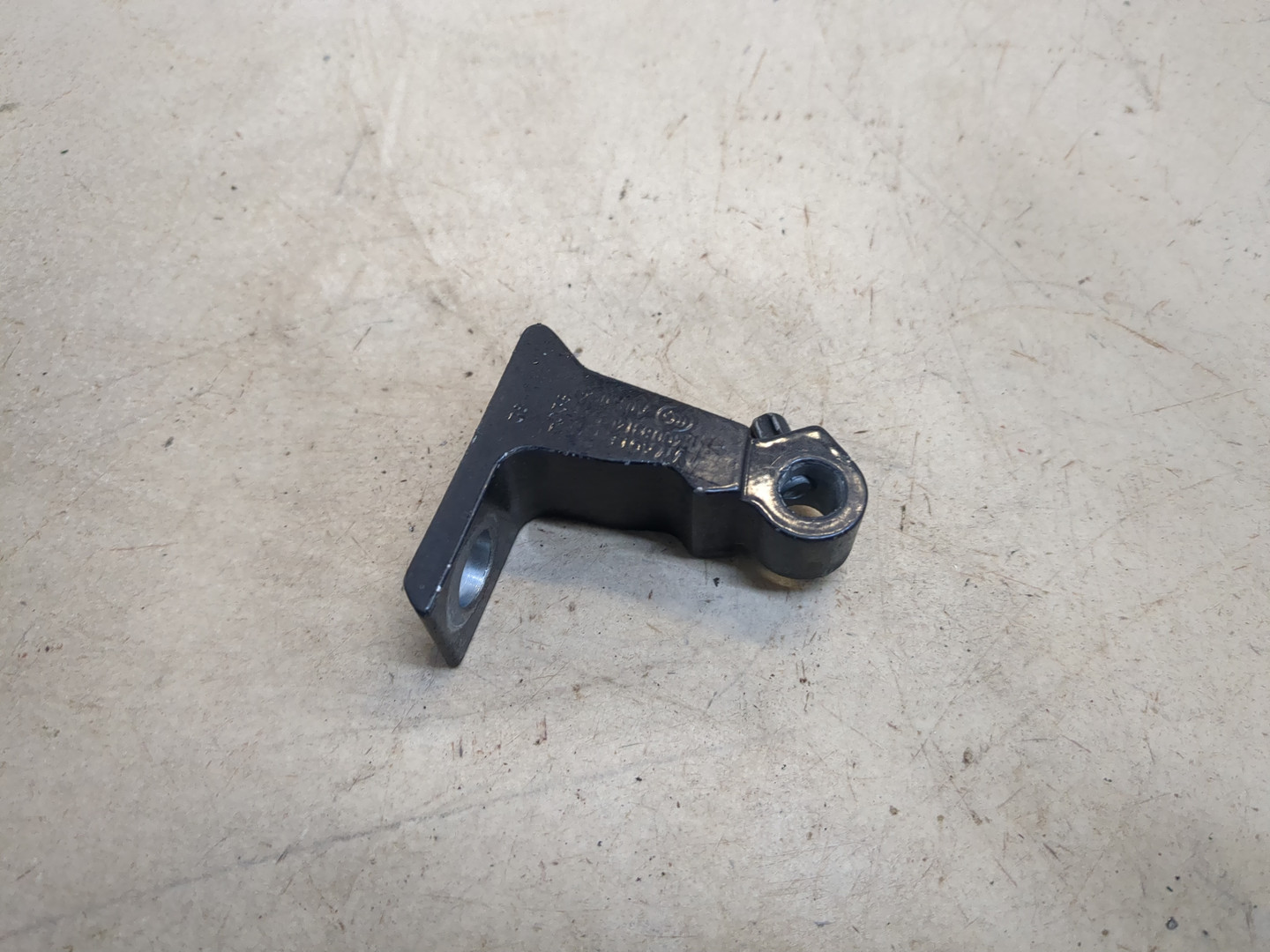 Петля двери