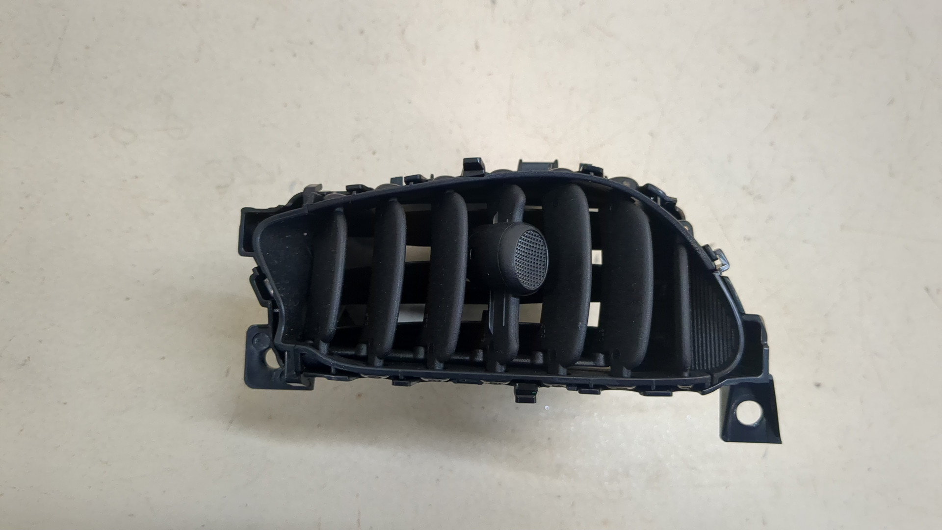 Дефлектор воздушный