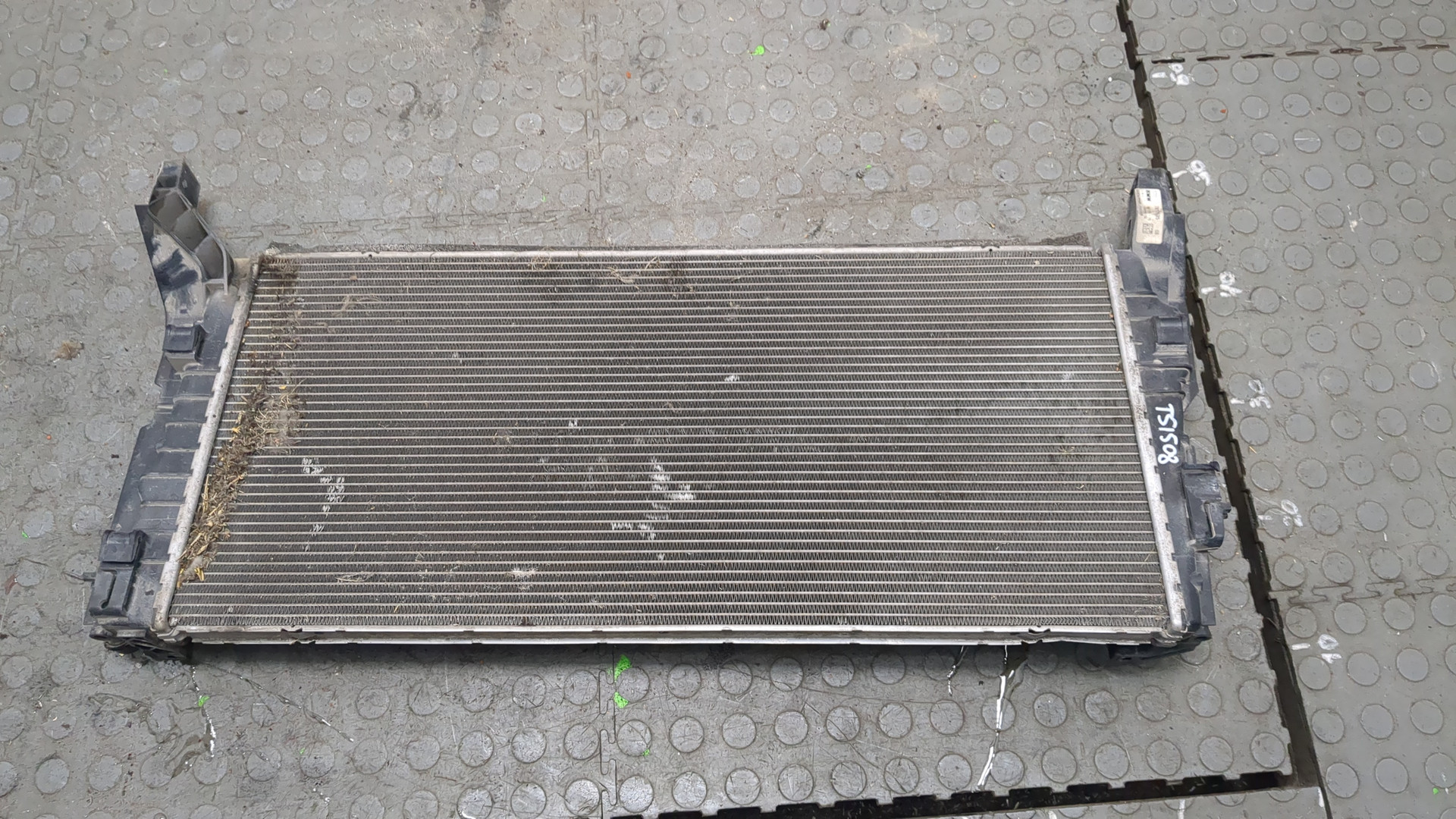 Радиатор охлаждения двигателя основной