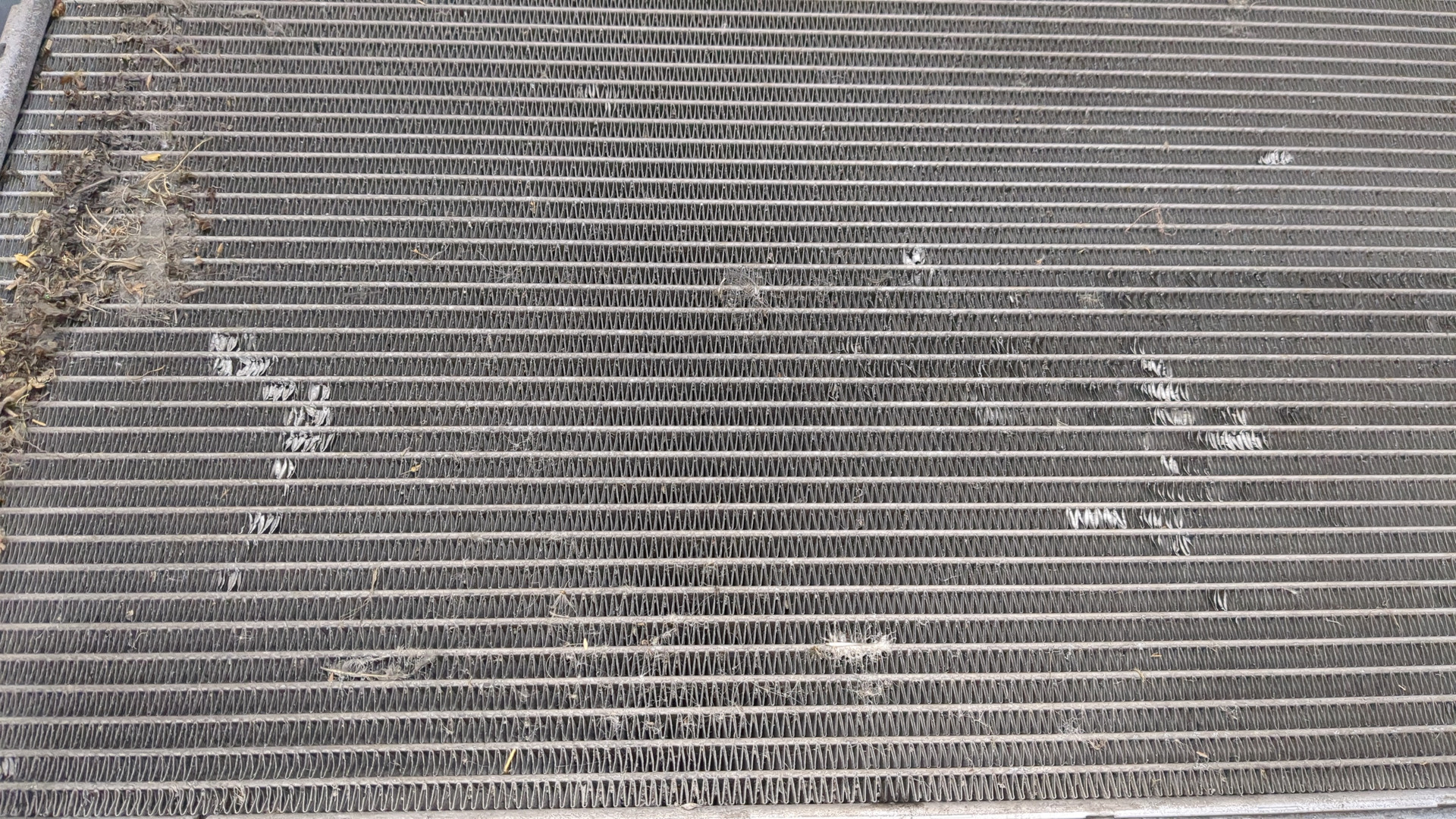 Радиатор охлаждения двигателя основной