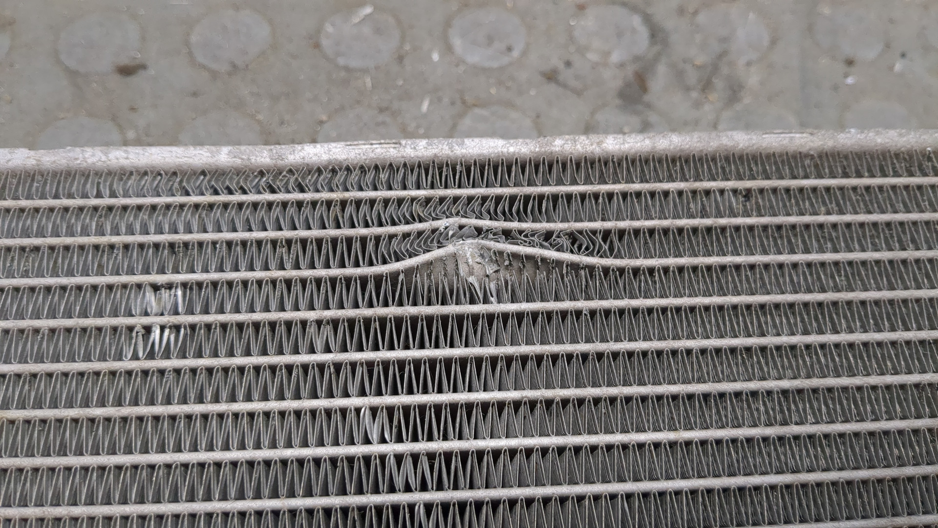 Радиатор охлаждения двигателя основной